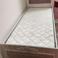 تخت یک نفره