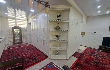 خانه ویلایی 300 متری فول بازسازی شده درشهرک
