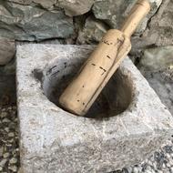 هاون سنگی قدیمی نوستالژی