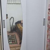 کمد ایستاده