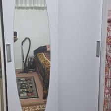 کمد ایستاده