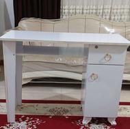 میز کاشت ناخن