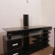 میز تلویزیون شیشه ای