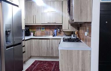 70متری دو خواب طبقه اول