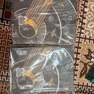 کلاسور همراه کاغذ