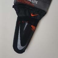 ساقبند ورزشی فوتبال NIKE،اسکیت رولربلید،عینک تحصصی شنا