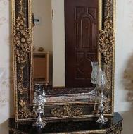 آینه و شمعدان در حدنو
