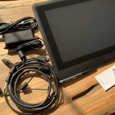 قلم نوری مانیتوردار Wacom Cintiq 16 اینچ