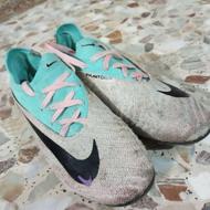 کفش فوتبال سایز 38