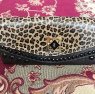 کیف چرم پلنگی به رنگ قهوه ای