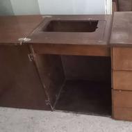 میز چوبی برای چرخ خیاطی ژانومه