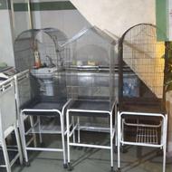 قفس بزرگ مشکی و نقره ای با چهار پایه زیرپایی