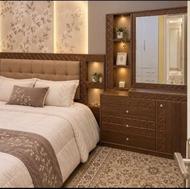 تخت و دوعدد پاتختی و دراورو ایینه