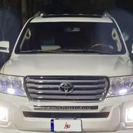 لندکروز وی8 بدون رنگ