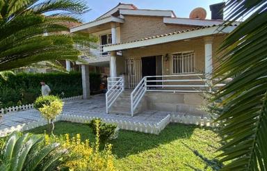 ویلا شهرکی سنددار لوکیشن عالی