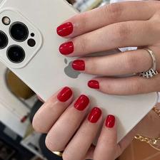 کاشت ، لمینت و ژلیش ناخن با بهترین قیمت